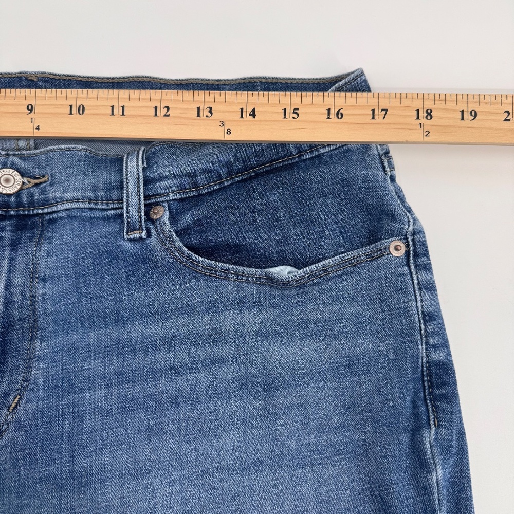 Levis Jeans Women 33 Blue Curvy Bootcut Denim Stretch Mid Rise Medium Wash - Picture 10 of 14